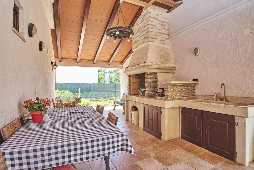 אומאג B&B Carmela מראה חיצוני תמונה
