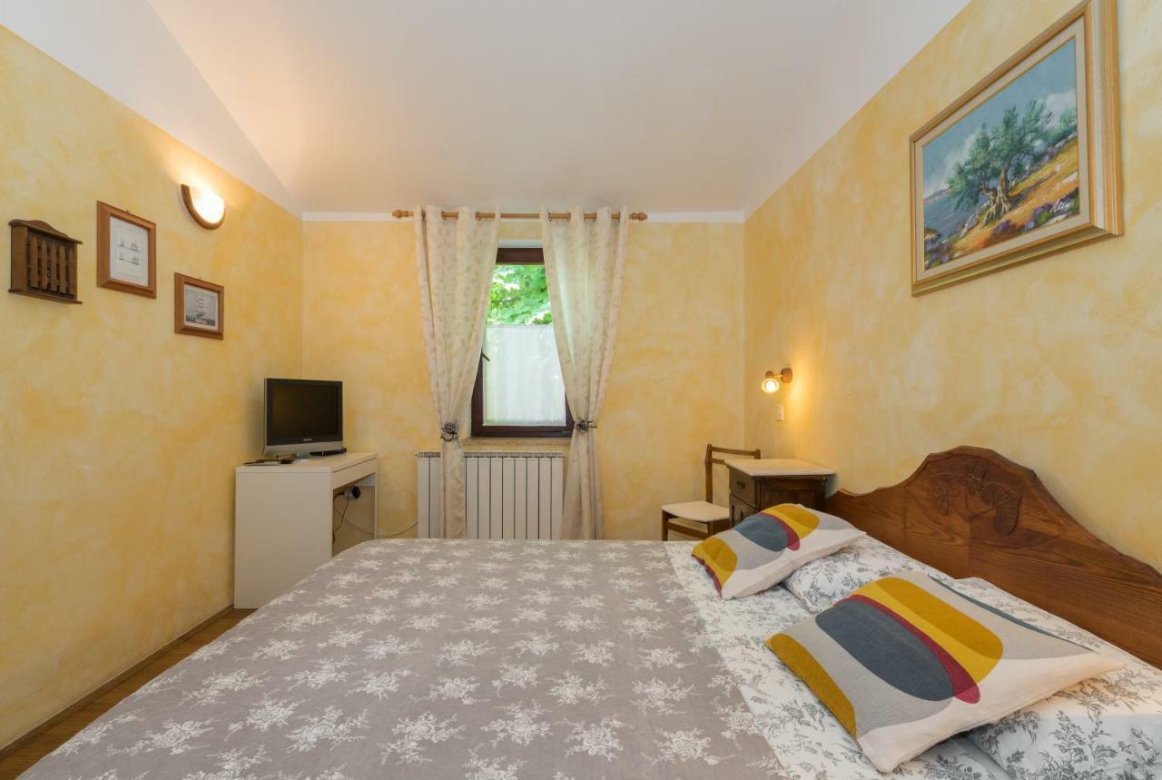 אומאג B&B Carmela מראה חיצוני תמונה